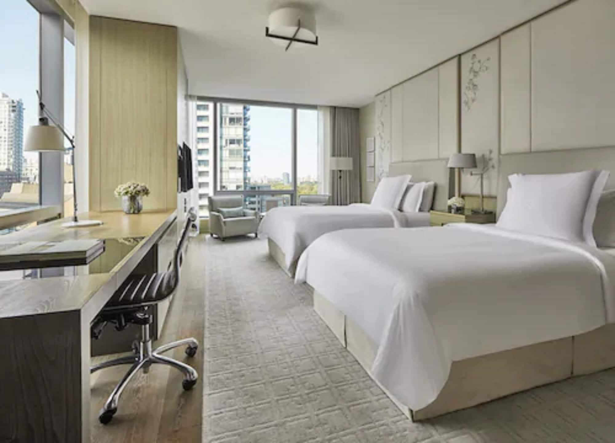 Four Seasons Hotel Торонто Экстерьер фото