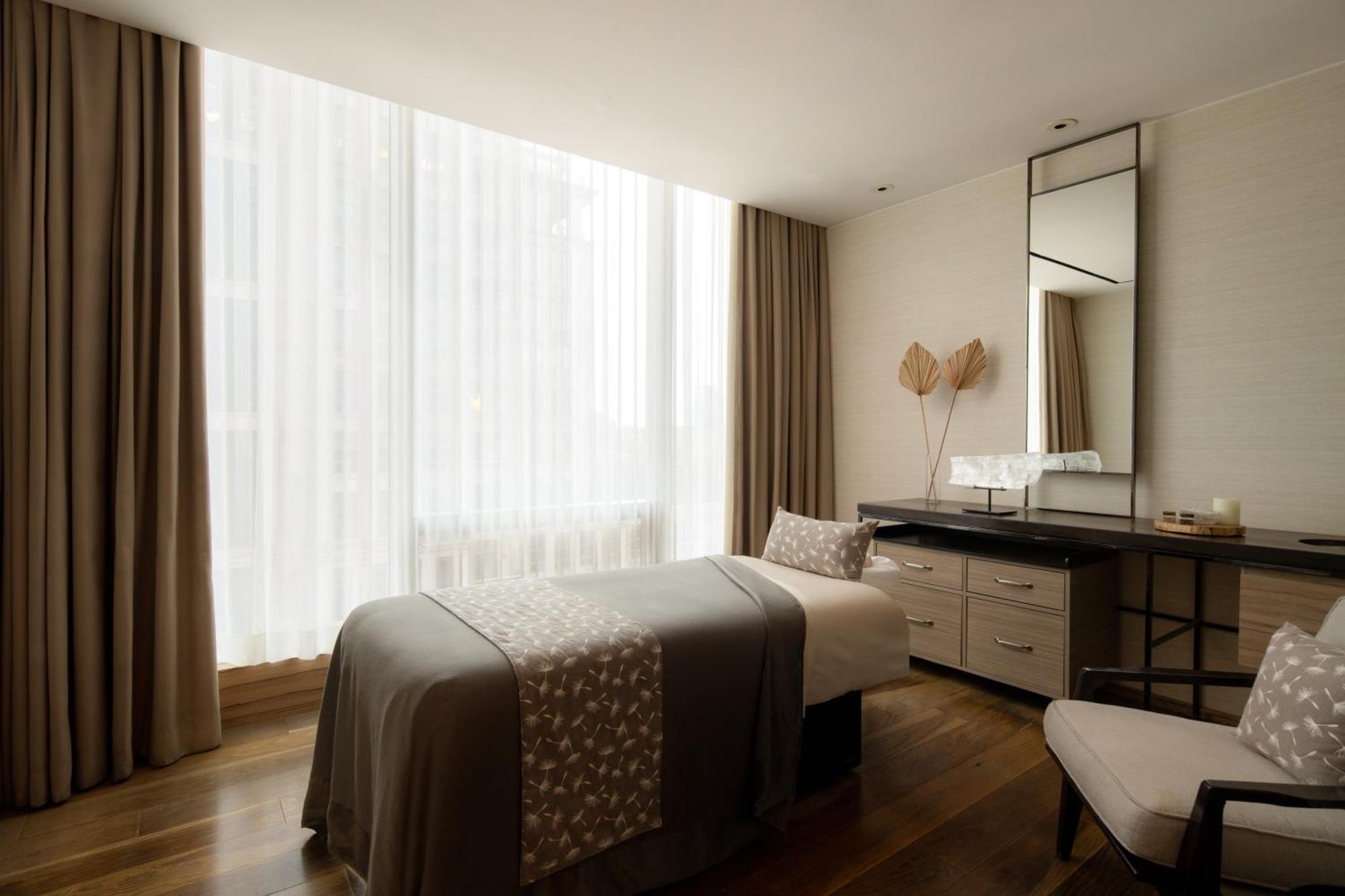 Four Seasons Hotel Торонто Экстерьер фото